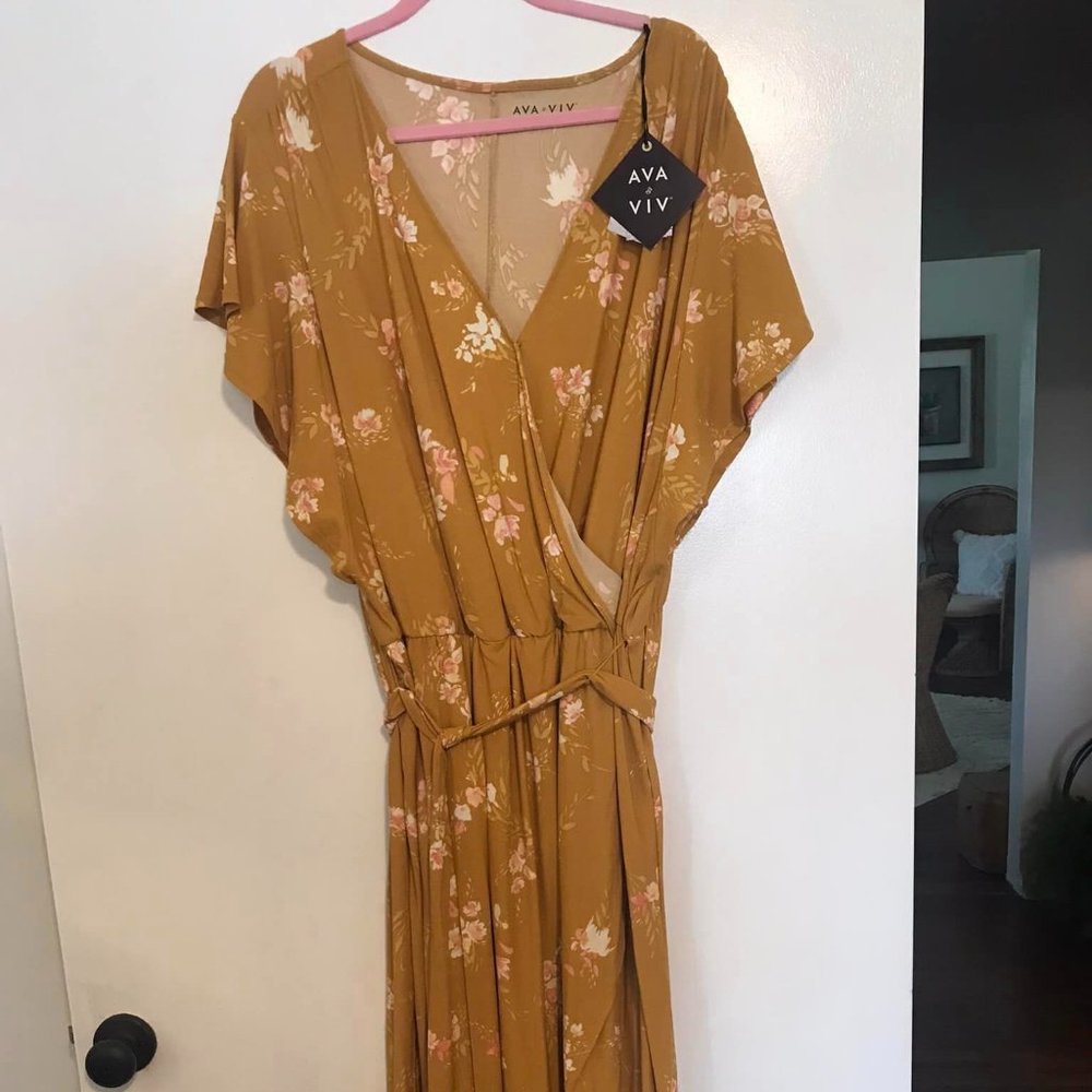 Ava and Viv 4x brand new with tags. Retails for $29.99. High low